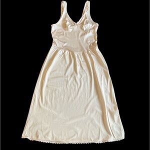 Vintage Warner’s Full Slip – Nude Beige – Size 34